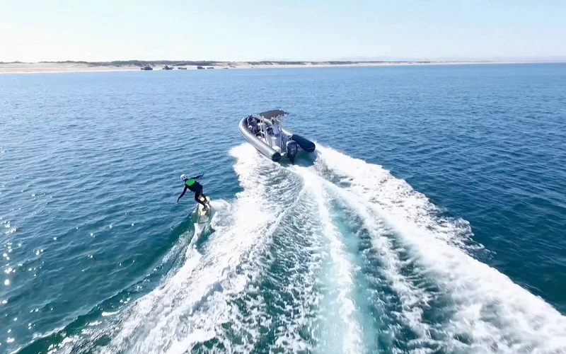 Cours de kitesurf foil